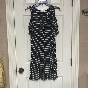 Cherish black and white cold shoulder dress size small.
